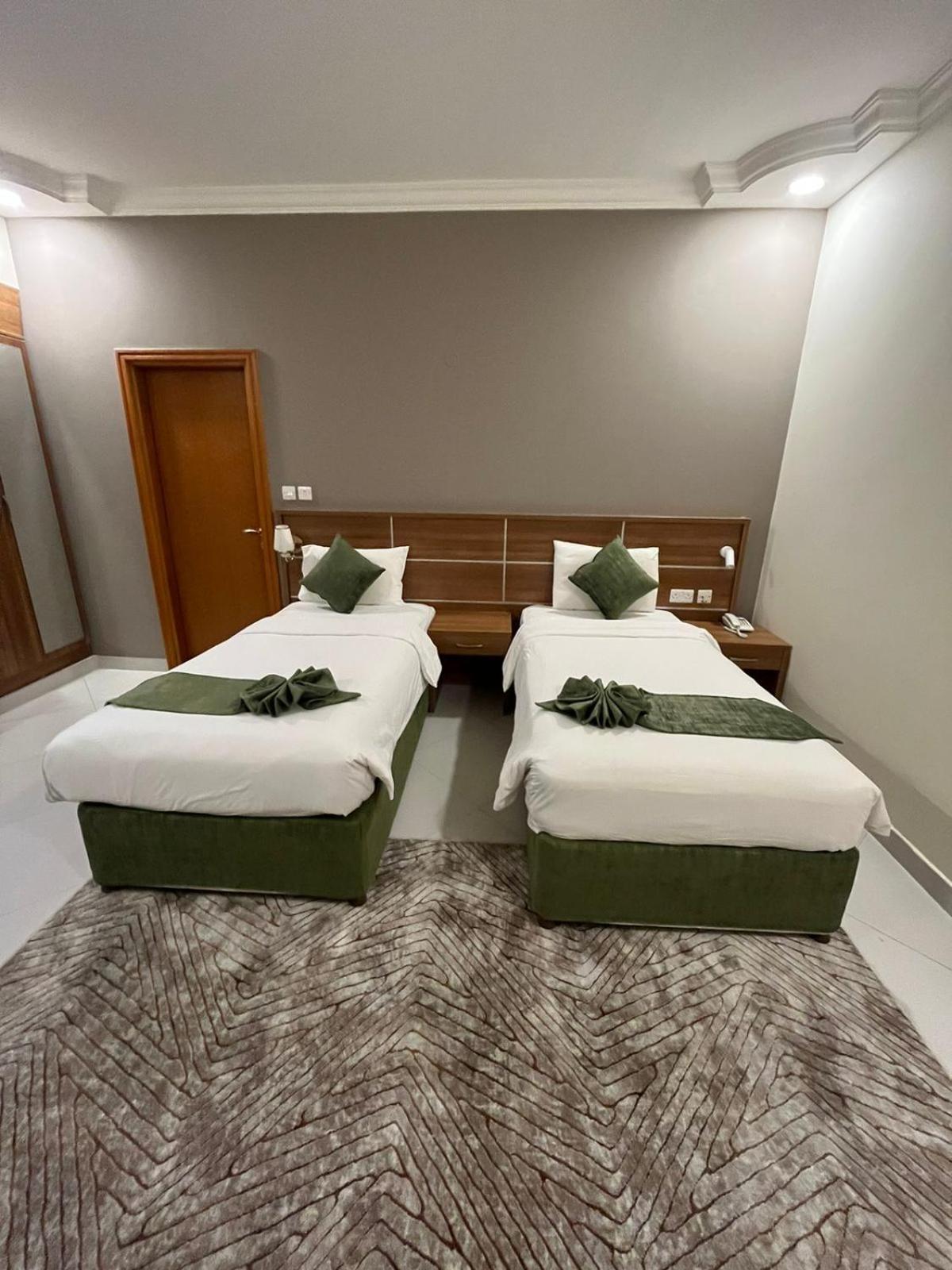 Hotell Hills 3*